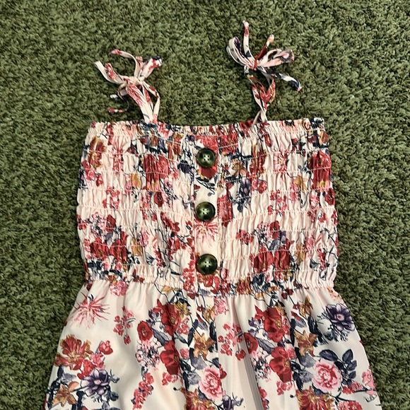 AVA & YELLY Smocked Bodice Floral Jumpsuit - Picture 5 of 7